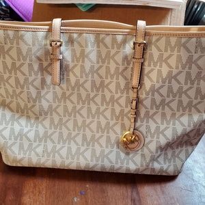 Micheal Kors large tote bag